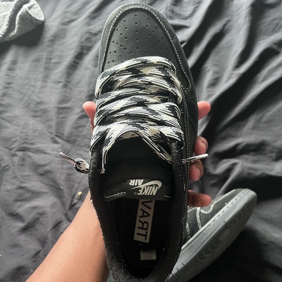 TRAVIS SCOTT JOR 1 PHANTOM - Picture 4 of 5